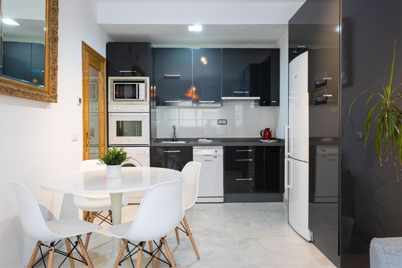 Holidays2Malaga Carrera Capuchinos Free Parking Aircon Downtown Exterior foto